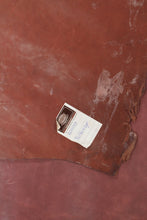 画像をギャラリービューアに読み込む, アウトレット【COMIPEL】 HORSE FRONT REVERSED 1.3-1.5mm c/#BURGUNDY